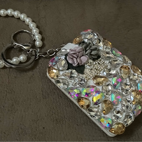 Compact mirror jeweled keychain - Picture 3 of 5